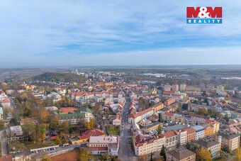 Nabízíme k prodeji polovinu rodinného domu ve Slaném, v ulic