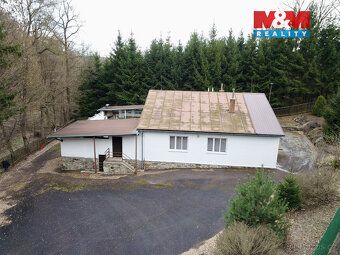 Nabízíme k prodeji komerční objekt, dispozičně řešený jako d