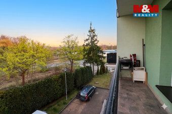 Nenechte si ujít pronájem bytu 2+kk o velikosti 80 m² ve 3. 