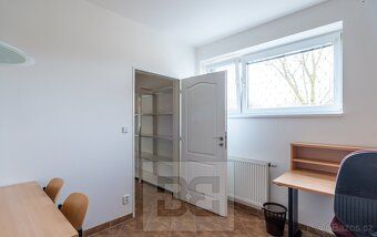 Ev.č. N09149 Nabízíme k pronájmu obchodní prostor o celkové 