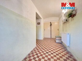 Nabízíme Vám ke koupi starší rodinný dům o užitné ploše 91 m
