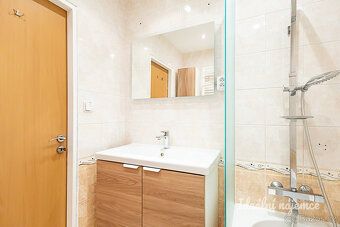 Nabízíme k dlouhodobému podnájmu moderní byt 3+kk o výměře 6