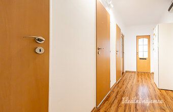 Nabízíme k dlouhodobému podnájmu moderní byt 3+kk o výměře 6