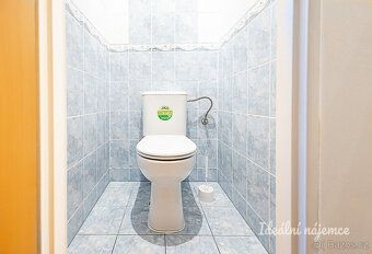 Nabízíme k dlouhodobému podnájmu moderní byt 3+kk o výměře 6
