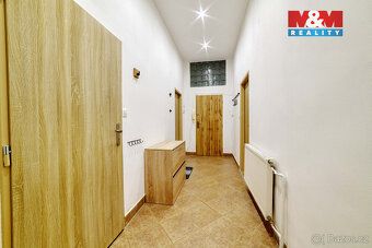 Pronájem prostorného bytu 3+kk, 73 m2, v přízemí bytového do