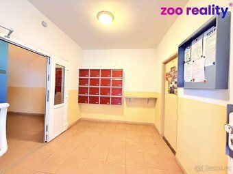 Nabízíme k pronájmu byt o dispozici 2+1 s lodžií, který se n