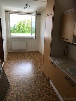 Dobrý den, prodám opravdu prostorný, cca 110 m2 velký, dvoug