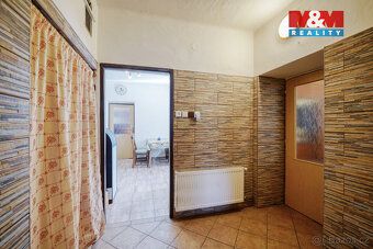 Nabízíme k prodeji rodinný dům o užitné ploše 155 m2 s prost