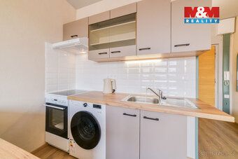 Pronájem zrekonstruovaného bytu 1+1, 41 m2, v prvním patře p