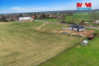Nabízíme k prodeji rovinatý pozemek o rozloze 1534 m² v klid