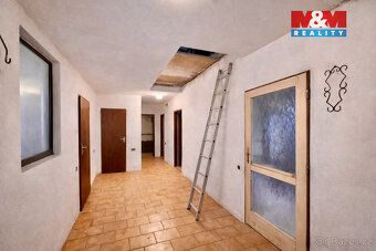 Nabízíme vám ke koupi rodinný dům na samotě u lesa ve velmi 