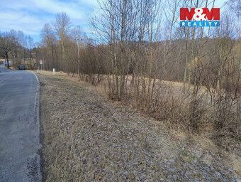 Nabízíme k prodeji stavební pozemek o výměře 1920 m2. Pozeme