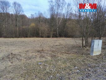 Nabízíme k prodeji stavební pozemek o výměře 1920 m2. Pozeme
