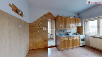 , Nabízíme k prodeji udržovaný zděný rodinný dům z 30. let 2