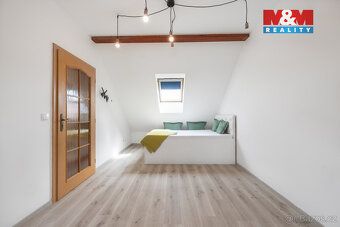 Nabízíme k prodeji samostatný rodinný dům v žádané, klidné č