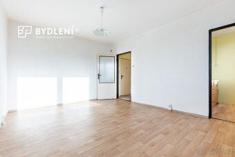 Ve výhradním zastoupení klienta nabízím k prodeji slunný byt