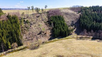Nabízíme k prodeji 12.118 m² pozemků uprostřed přírody v kat