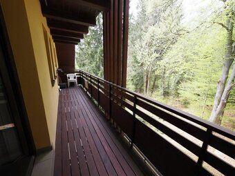 Nabízíme Vám k prodeji apartmán o velikosti 2+kk v klidné čá