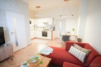 Prakticky řešený byt 2+kk o podlahové ploše 57 m² v ulici Šp