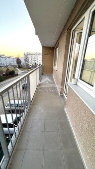Nabízíme k pronájmu velmi hezký, kompletně zrekonstruovaný z