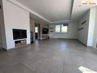+ provize RK, v přímém zastoupení pronájem prostorného rodin