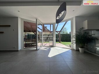 + provize RK, v přímém zastoupení pronájem prostorného rodin