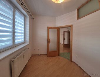 Prodej velmi pěkného družstevního bytu o velikosti 2+kk nach