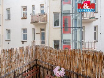Nabízíme k pronájmu světlý byt 3+kk o celkové ploše 61 m², k