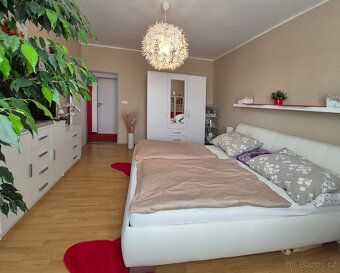 Exkluzivně nabízím k prodeji dvoupodlažní, částečně podsklep