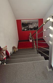 Exkluzivně nabízím k prodeji dvoupodlažní, částečně podsklep
