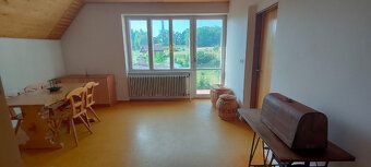 Prodám dvougenerační rodinný dům se čtyřmi nadpodlažími a po