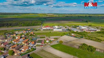 Nabízíme k prodeji atraktivní pozemek o rozloze 968 m², kter