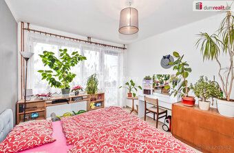 , Ve výhradním zastoupení majitele, nabízím bytový dům o čty