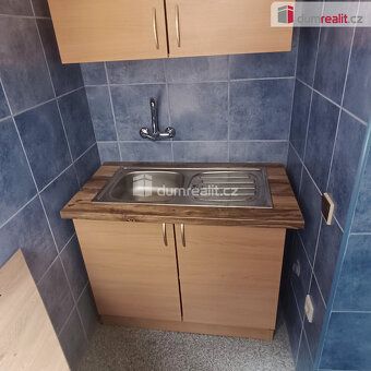 + zálohy na elektriku, vodu, plyn + kauce + provize RK, Dumr
