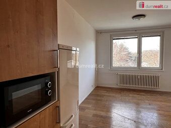 Cena včetně odměny zprostředkovatele a právních služeb. Rych