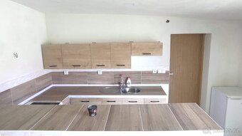 Dobrý den, na prodej rodinný dům 3+1 ve Slupu u Znojma, s ce