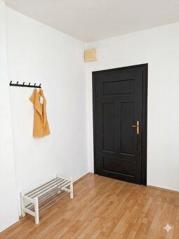 Nabízím zrekonstruovaný byt 1+1 (35 m²) v Aši. Klidné 2. pat