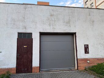Nabízím k pronájmu krásnou prostornou garáž na ulici Budovat
