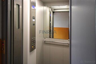 Nabízíme k prodeji útulný byt o dispozici 2+kk v osobním vla