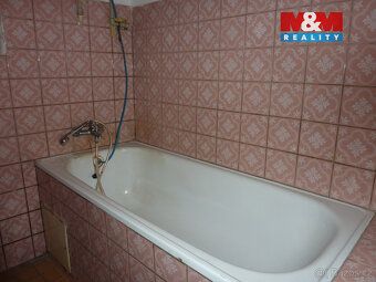Prodej bytu 1+1 v osobním vlastnictví. Byt v původním stavu,
