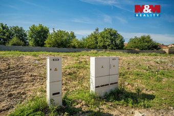 Poslední volný stavební pozemek z původní nabídky tří exkluz