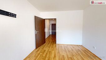 + služby cca 5500,- Kč + kauce + provize RK, Velmi ráda Vám 