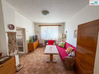 , Nabízíme k prodeji dům v Městě Touškově, nacházející se v 
