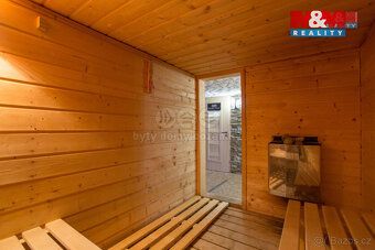 Nabízíme k prodeji chatu Radhošť, která se nachází v nadmořs