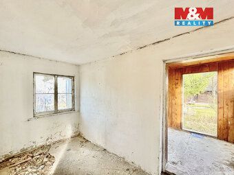 Nabízíme vám ke koupi zahradu s chatou v klidné části obce R