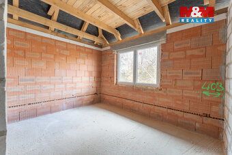 Nabízíme k prodeji samostatně stojící rodinný dům v klidné č