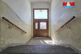 Nabízíme k pronájmu prostorný a světlý byt 3+1 o velikosti 8