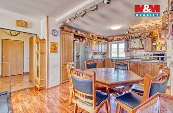 Prostorný dům/hotel s velkým potenciálem – vhodný pro podnik