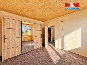 Nabízíme k prodeji byt 2+1 o celkové ploše 47 m² v panelovém