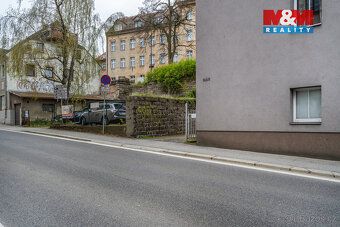 Nabízíme k pronájmu prostorný a světlý byt o dispozici 3+kk 